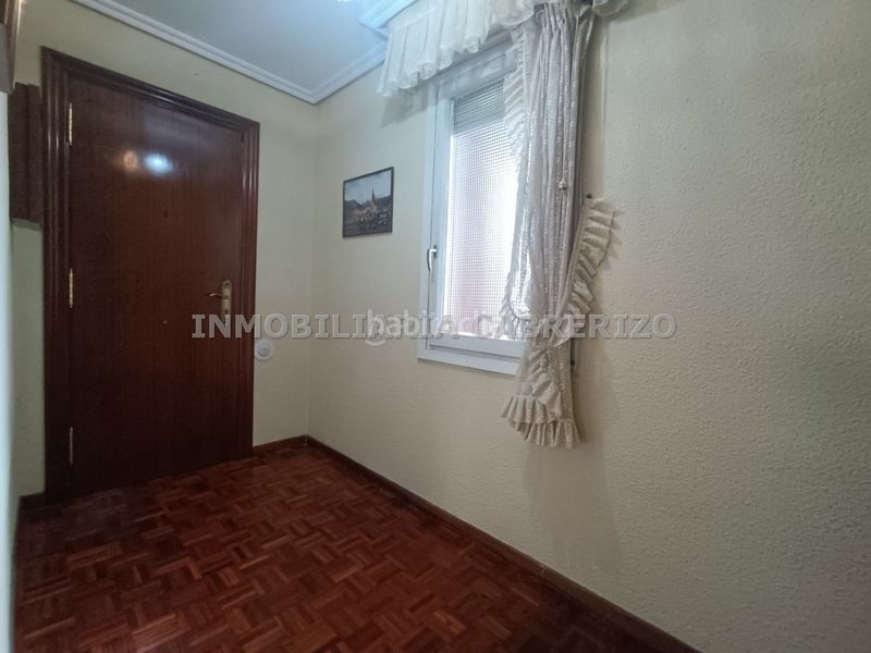 Foto f9e89ea8-66ba-4654-966a-7bab844b0433. Pis amb calefacció a Jesuitas Logroño