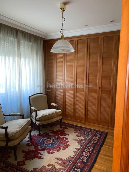 Foto f645276b-d474-43a6-9fc5-354950f67b2a. Pis amb calefacció aparcament a Gran Via Logroño