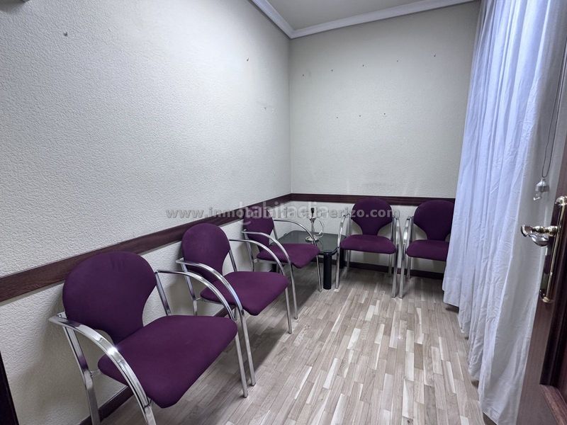 Foto 11b52cda-8106-4271-be36-7a8c0a4a75ff. Affitto ufficio con riscaldamento in Casco Antiguo Logroño