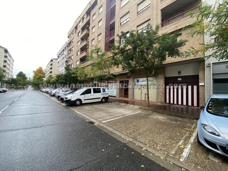 Foto 064a9bd7-30ef-4cf8-8032-1180b1a37ed2. Aparcament cotxe a calle pintor sorolla 6 a San Adrián Logroño