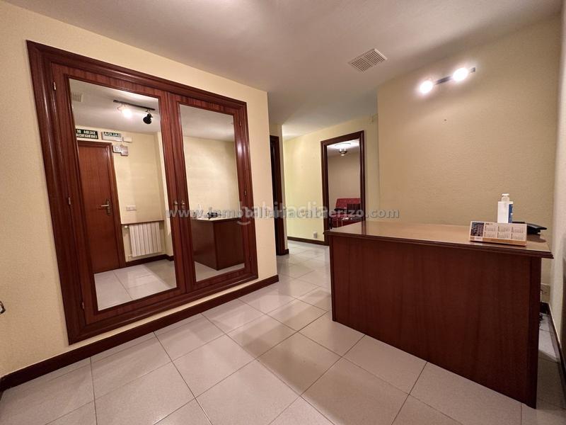 Foto 394940b1-a9ab-467c-b1b2-ec1fb5d3350d. Büro mit heizung in Gran Via Logroño