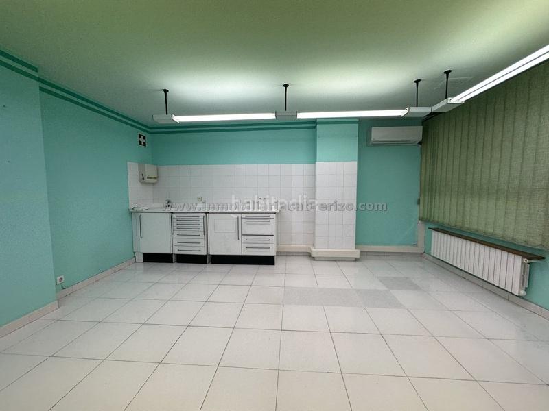 Foto ed5f0c8a-4529-4415-9cd9-64ff52c80351. Büro mit heizung in Gran Via Logroño