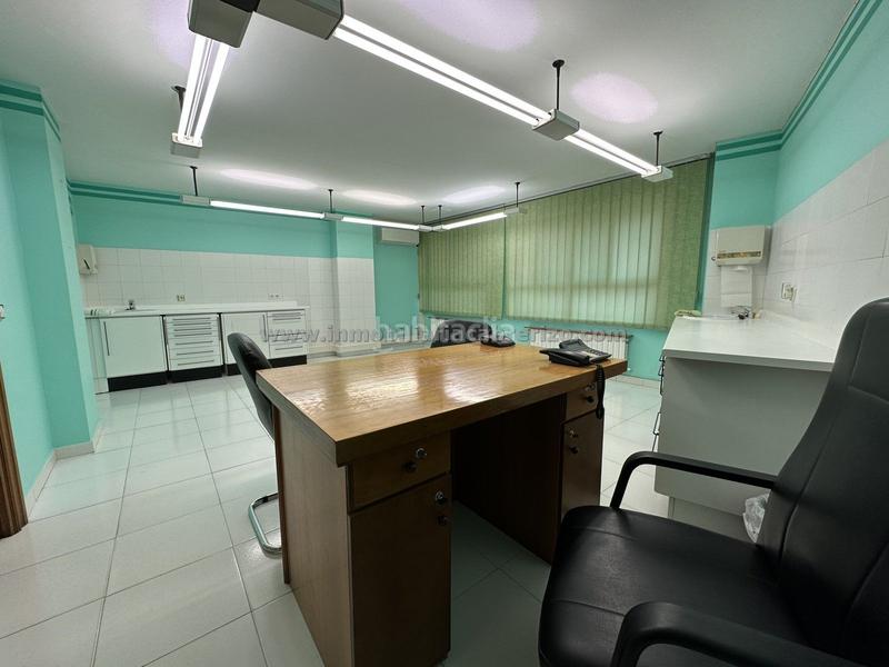 Foto 1965ec36-64cc-4de9-9704-c3cc989376de. Office space with heating in Gran Via Logroño