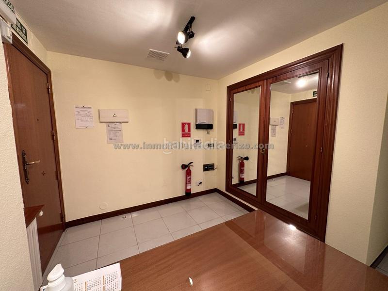 Foto e4c5cc1c-4abe-4651-ac03-d2841d274cf9. Office space with heating in Gran Via Logroño