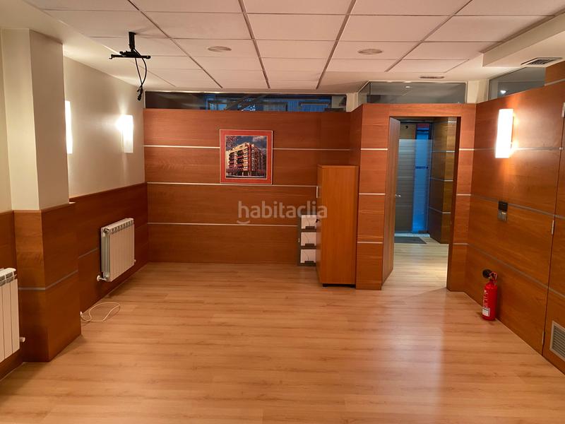 Foto 2d3d7517-7802-47fa-9276-6eb3b2dcc150. Office space with heating in Gran Via Logroño