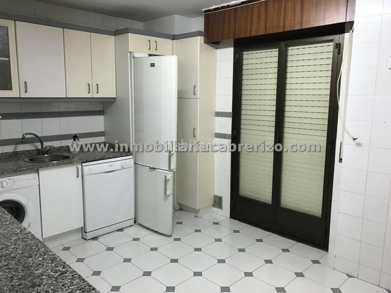 Foto 003b9fa0-eaa1-4db7-888c-54b954244f60. Pis amb calefacció aparcament a Gran Via Logroño