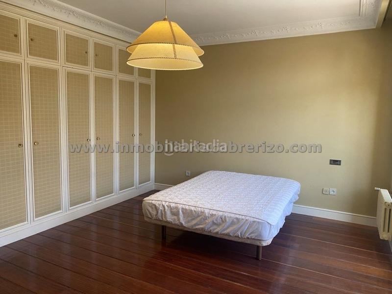Foto 13345687-4138-4ad5-9978-0eb5eadb8800. Casa con riscaldamento parcheggio piscina in Avenida Madrid Logroño