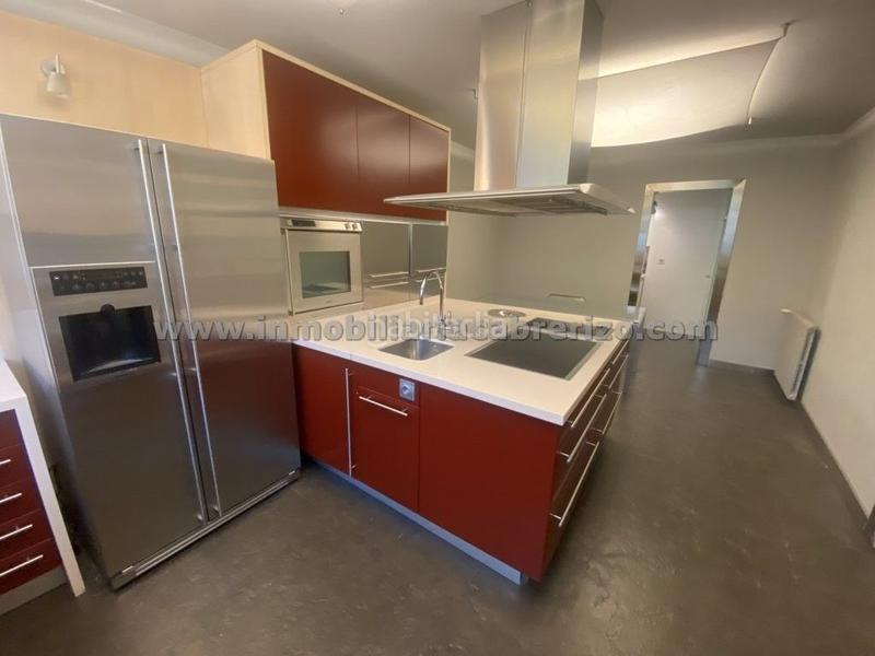 Foto 26976b2b-00d3-40b0-8f07-ddbb0d6806a9. Casa con riscaldamento parcheggio piscina in Avenida Madrid Logroño