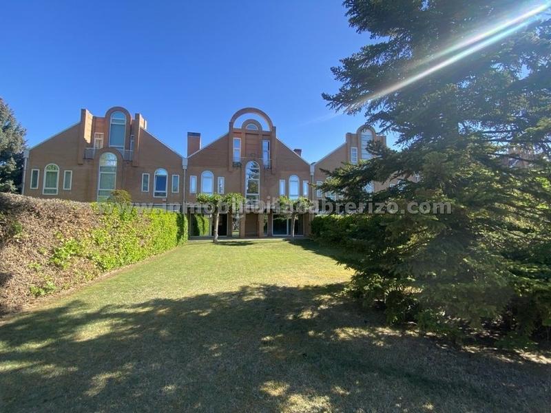 Foto 6ef01255-5231-4e81-aa1a-c2633d70d24e. Casa con riscaldamento parcheggio piscina in Avenida Madrid Logroño