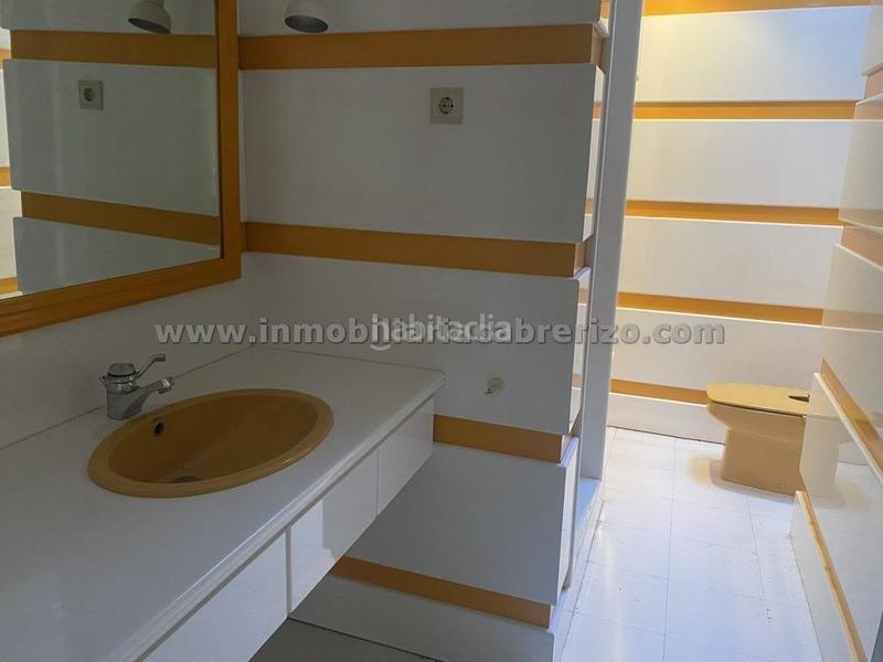 Foto a1659301-c81a-4fe9-919d-55975a0dfc8e. Casa con riscaldamento parcheggio piscina in Avenida Madrid Logroño