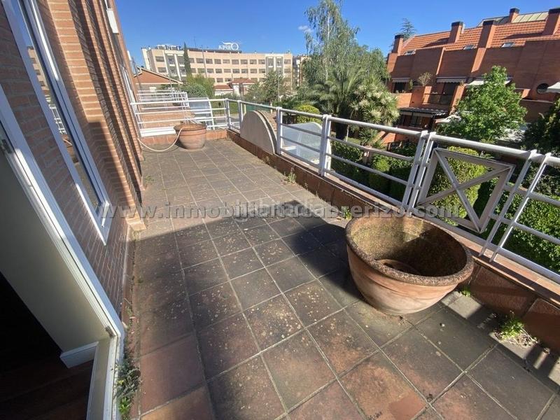 Foto e316ce1f-ce4a-4de0-b213-5b7915213d93. Casa con riscaldamento parcheggio piscina in Avenida Madrid Logroño