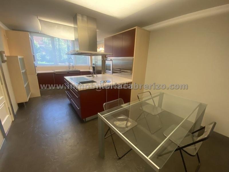Foto e5dd2915-aa0e-48f4-aed2-d42f67fedb53. Casa con riscaldamento parcheggio piscina in Avenida Madrid Logroño