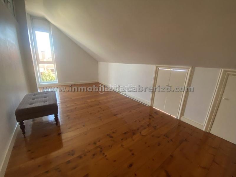 Foto e856fd15-494a-466e-bcc0-d1f47fbc28bf. Casa con riscaldamento parcheggio piscina in Avenida Madrid Logroño