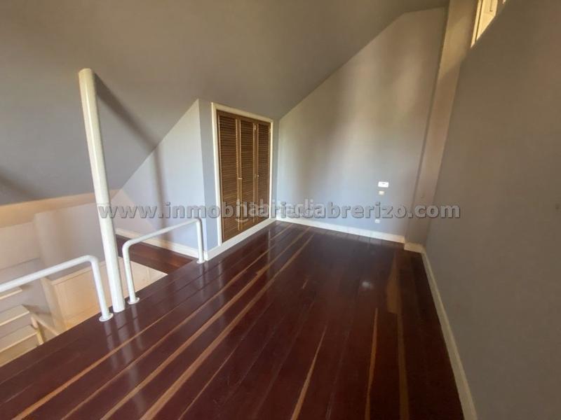 Foto ffb1caf5-2eb9-4bc3-b73c-f690abee53a7. House with heating parking pool in Avenida Madrid Logroño