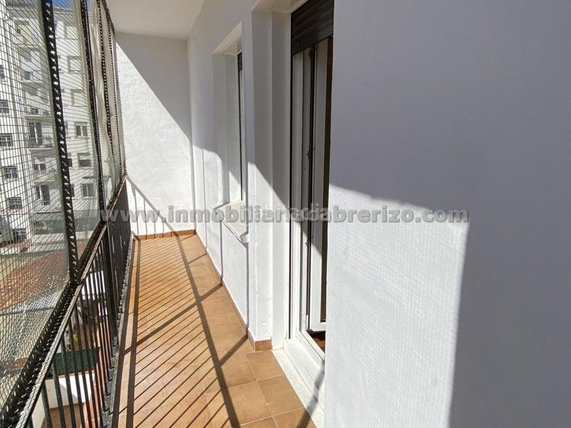 Foto 9ca1e04d-8779-4c1f-a97c-e3cc105743f2. Flat with heating in Gran Via Logroño