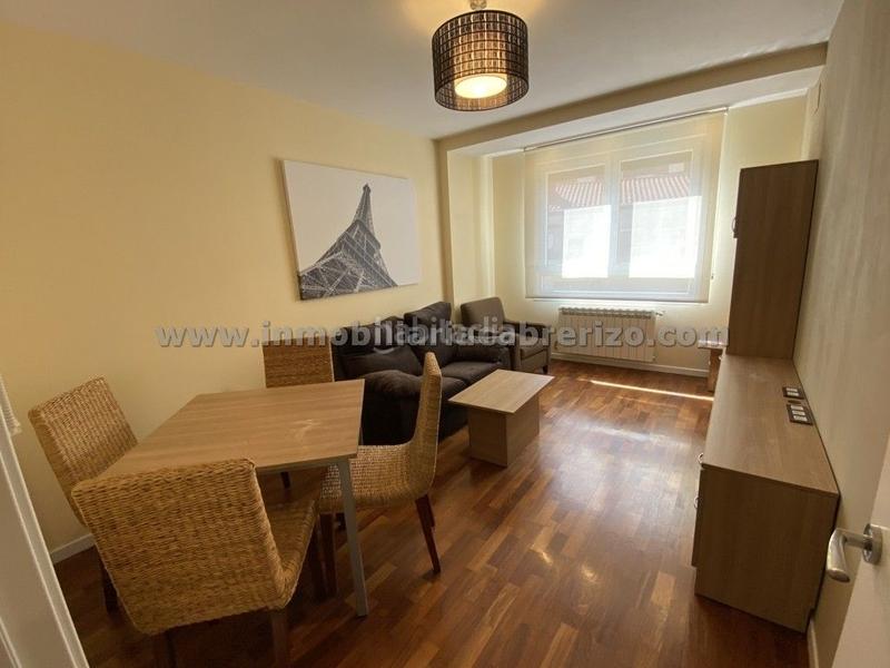 Foto e0c41573-7282-4a26-aff2-3112ae855924. Flat with heating in Gran Via Logroño