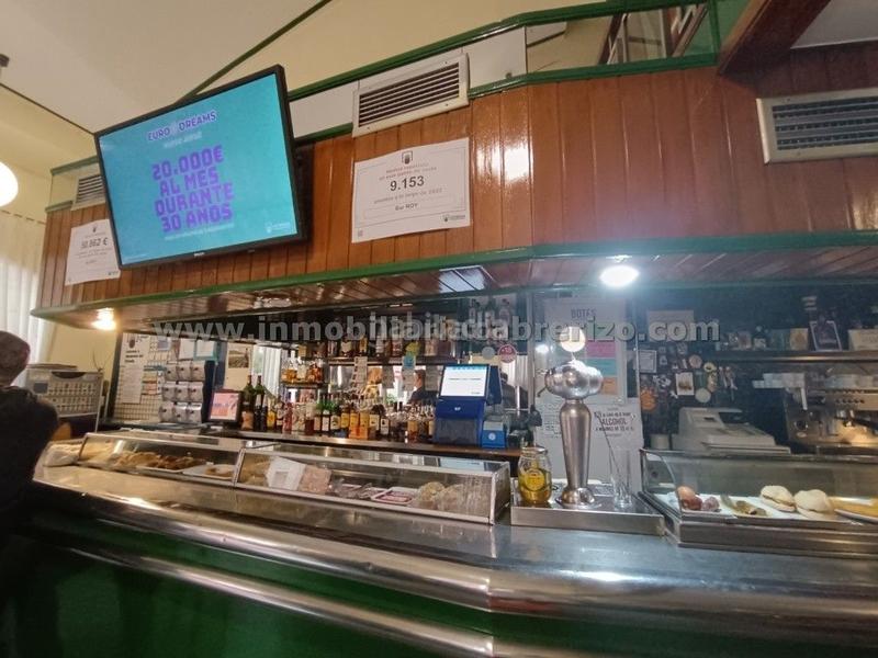 Foto e22f6740-da6e-48f9-823c-0e7520e4e6dd. Local comercial en Oeste Logroño
