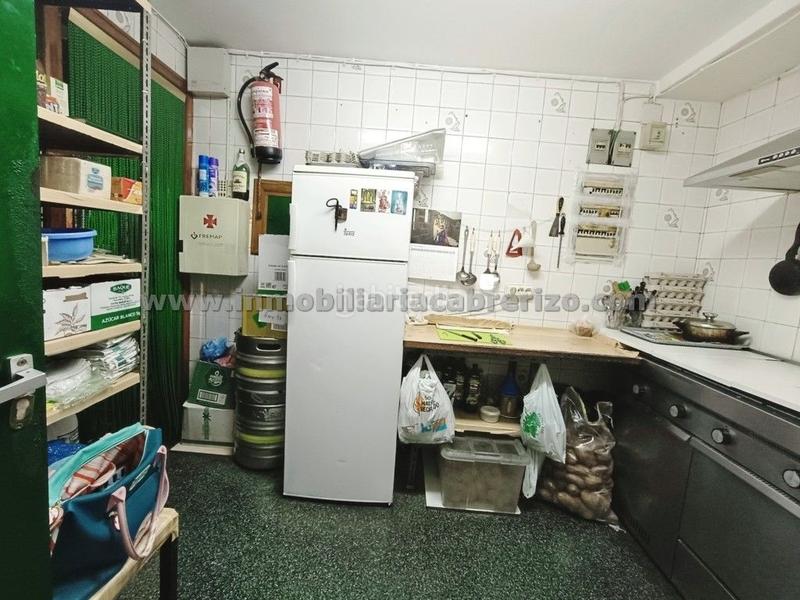 Foto e377338b-5a63-46ca-b81b-f553f2588de9. Local commercial dans Oeste Logroño