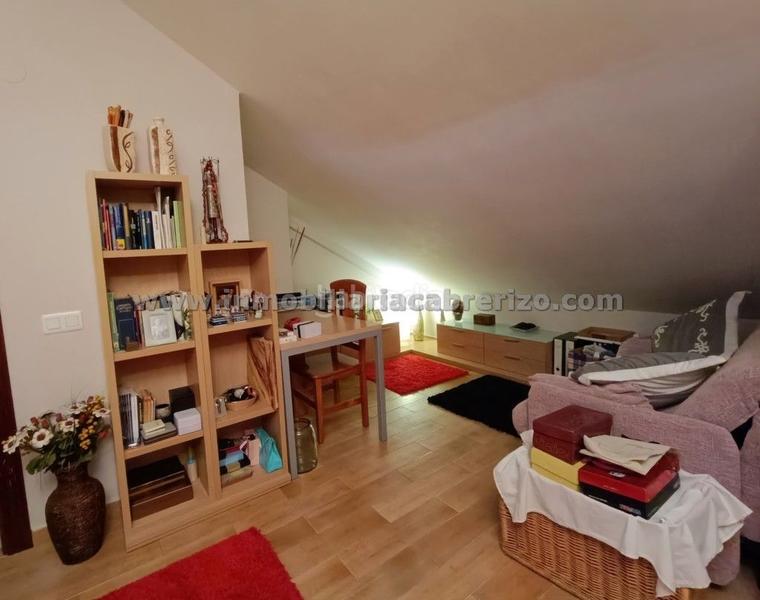 Foto 45fe311d-8dda-4b47-9475-ce7747adcf3b. Casa a schiera con riscaldamento parcheggio piscina in Logroño