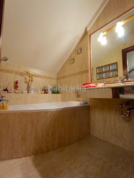 Foto 6c2d220c-74a0-47a8-9f9d-68a6b76fde28. Casa a schiera con riscaldamento parcheggio piscina in Logroño