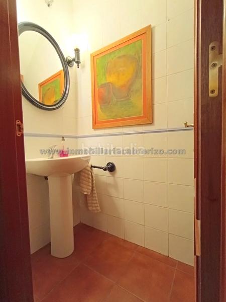 Foto e53c421b-8655-4d7f-9f30-ffa4182e53dc. Casa a schiera con riscaldamento parcheggio piscina in Logroño