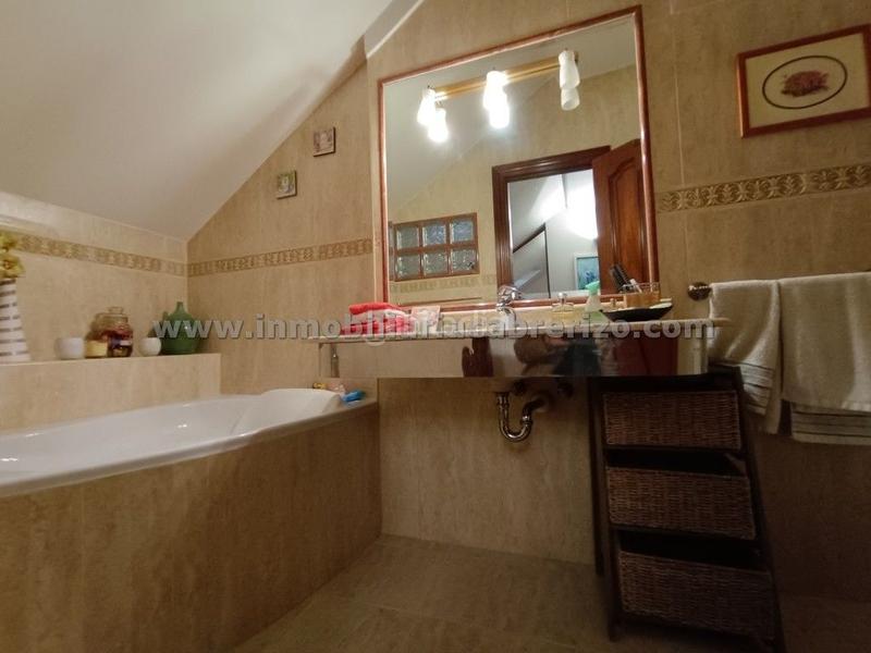 Foto d63eb092-6924-4d7b-ba56-fe2d0fa1c6b0. Casa adosada en Portillejo - Valdegastea Logroño