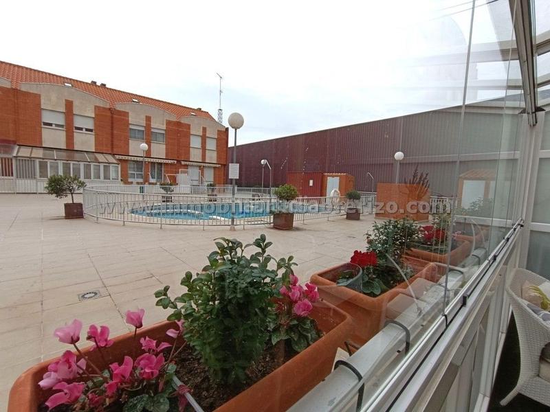 Foto fcd38645-6b87-49fd-a527-c7f6c15d5ac1. Maison jumelée avec chauffage parking piscine dans Portillejo - Valdegastea Logroño