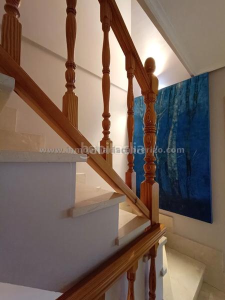 Foto 671b14ea-fd2e-414b-82b9-d8433ea14b16. Reihenhaus mit heizung parking pool in Portillejo - Valdegastea Logroño