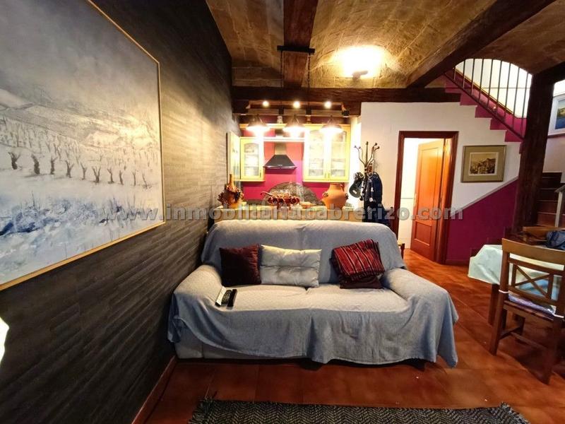 Foto c99ce0fe-5e3c-46c1-8508-e80f7d1da4b5. Reihenhaus mit heizung parking pool in Portillejo - Valdegastea Logroño