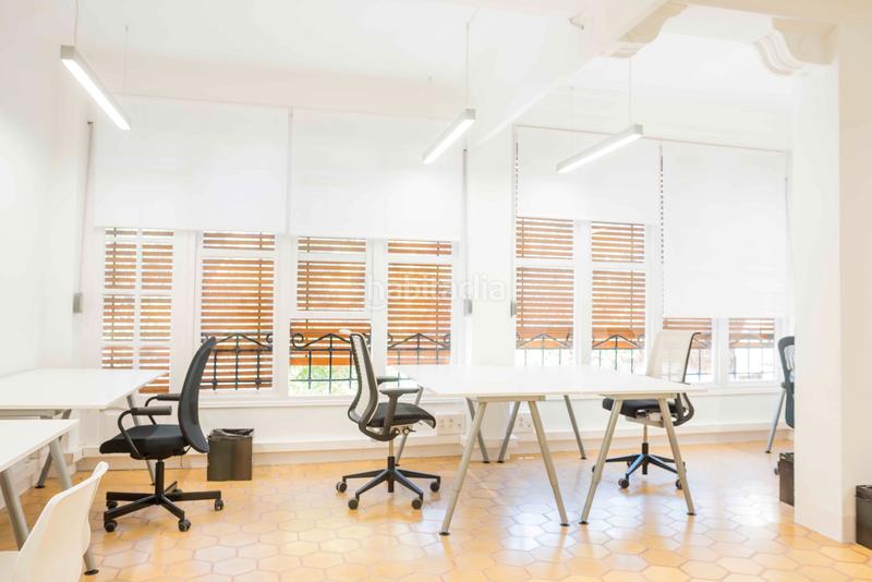 Foto b4304c45-f68f-44af-9875-620d641ed934. Rent office space with heating in Gran Via Logroño