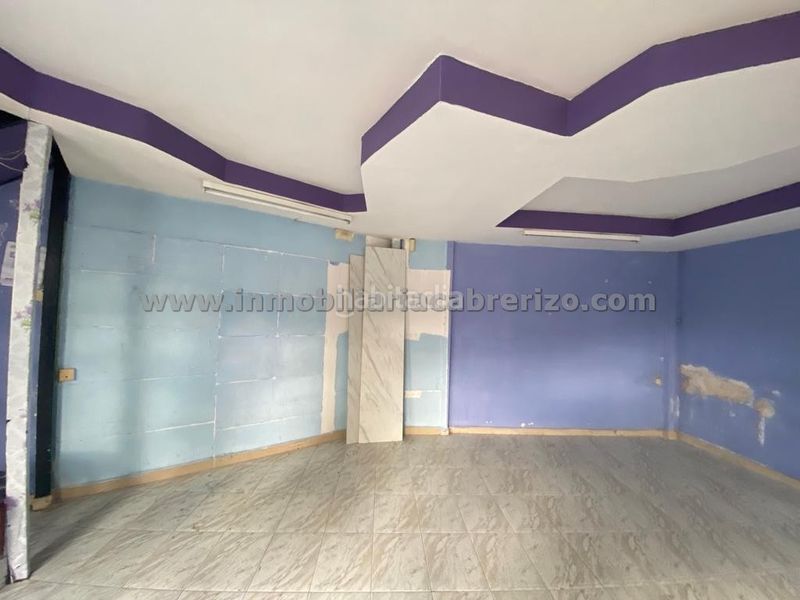 Foto c2b7cf9c-bf2c-4019-92b6-3b362dd694fc. Local comercial a Gran Via Logroño