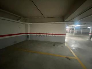 Parking coche  Parque de los picos de urbión. Garaje en venta zona de la cava.