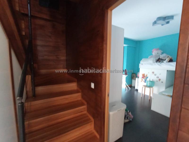 Foto e5b043c7-402f-4b94-adcd-6a144926e7b6. Casa adossada amb calefacció aparcament piscina a Alberite