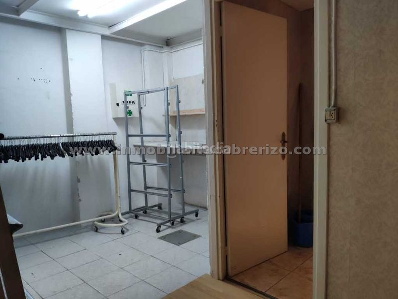 Foto 7878ec90-4818-4bc4-b4a4-b1b33b2de73e. Lloguer local comercial a Oeste Logroño