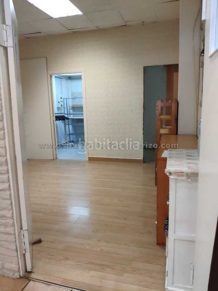 Foto 82c35a10-fbbe-4d6c-8d4b-c855f9dacd61. Lloguer local comercial a Oeste Logroño