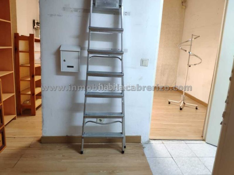 Foto b331550d-2eeb-4b0e-8628-f1535f3698fd. Lloguer local comercial a Oeste Logroño