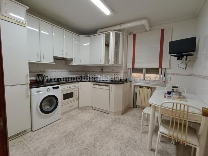 Foto 1d6c761f-443d-4c4e-a5cb-ea4510bdc969. Piso fantástico piso en el centro en Jesuitas Logroño
