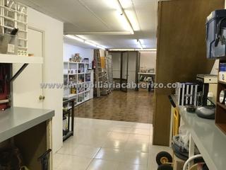 Locale commerciale in Calle Samalar
