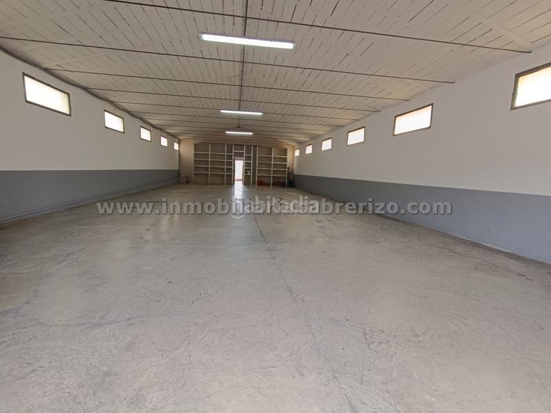 Foto 163f0ca4-df89-4ce8-87ad-ae3213b64394. Terreno residencial terreno urbanizable con pabellón en Navarrete