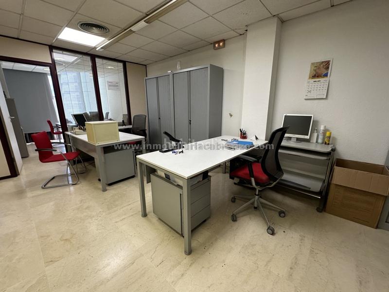 Foto 4b76ea4a-523c-4a98-a640-405fc8de0ea1. Büro mit heizung in Gran Via Logroño