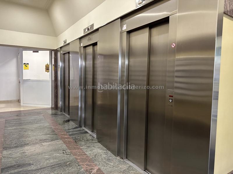 Foto 4c86733d-4457-4269-87c8-9628447f1414. Büro mit heizung in Gran Via Logroño