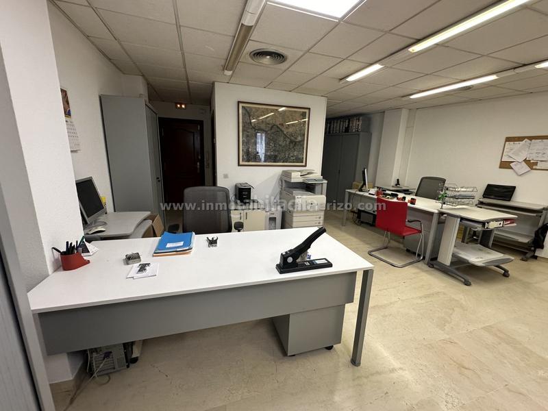 Foto 6a535f8b-a607-4078-9869-88c49a28492f. Büro mit heizung in Gran Via Logroño
