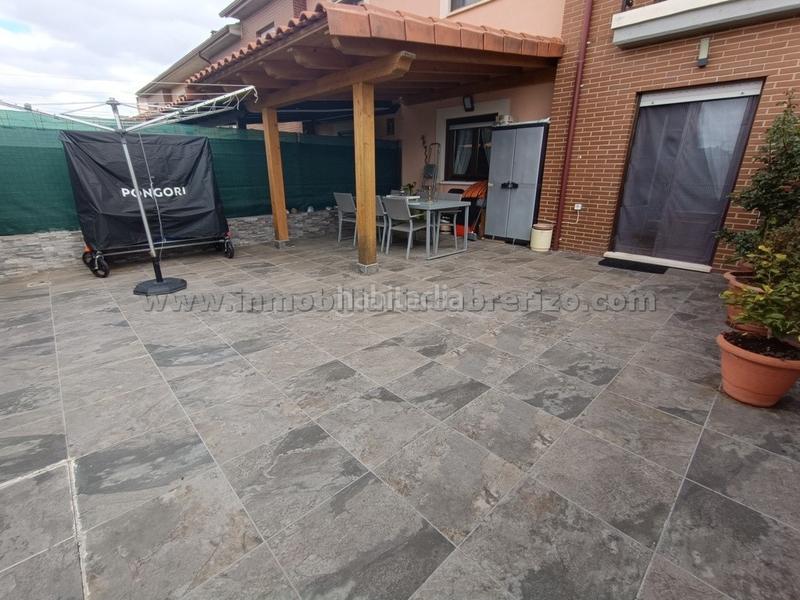 Foto 751ca6c0-0885-4131-9a69-281f0378d42b. Casa a schiera con camino riscaldamento parcheggio in Sojuela