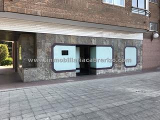 Location Local commercial à Avenida de madrid 4