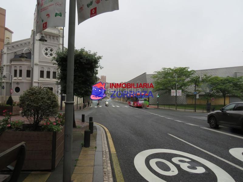 Foto bc5bffee-bdec-47fb-acfc-563055315e27. Local comercial a Zorrotza Bilbao