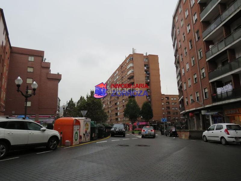 Foto bfa9b93c-71bf-4666-95c4-2eba1f41e865. Location local commercial dans Zorrotza Bilbao