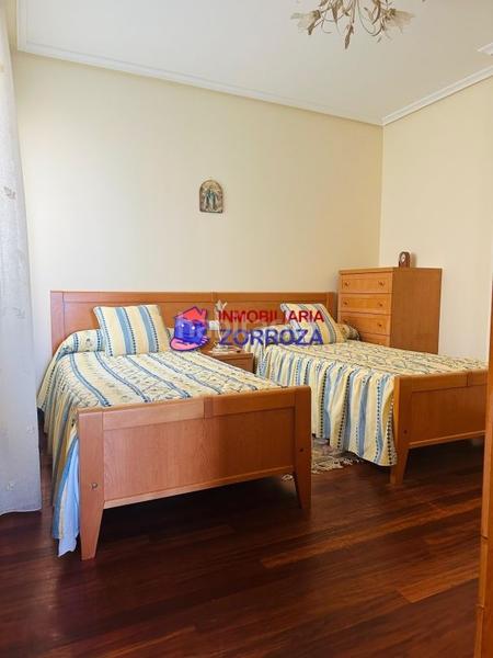 Foto 1066e8d4-22a4-4dcf-a117-efdc148736fc. Pis amb calefacció piscina a Centro Castro - Urdiales