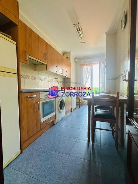 Foto 125feabb-61f7-4028-8698-7c2f6cf0cfca. Pis amb calefacció piscina a Centro Castro - Urdiales