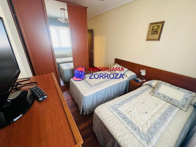 Foto 5c7f1e02-69cf-4087-af75-a7a496ef8853. Pis amb calefacció piscina a Centro Castro - Urdiales