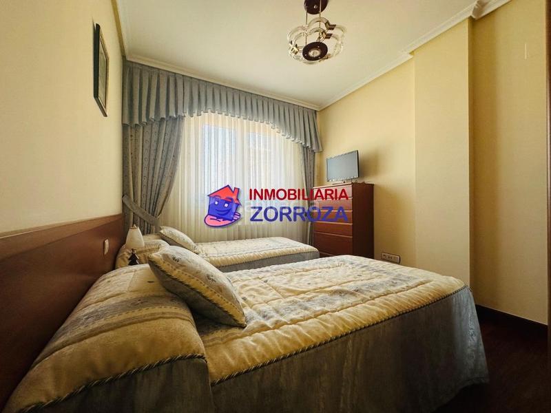 Foto 81ec10c3-ac1f-4fe6-ab28-26113104c2ed. Pis amb calefacció piscina a Centro Castro - Urdiales